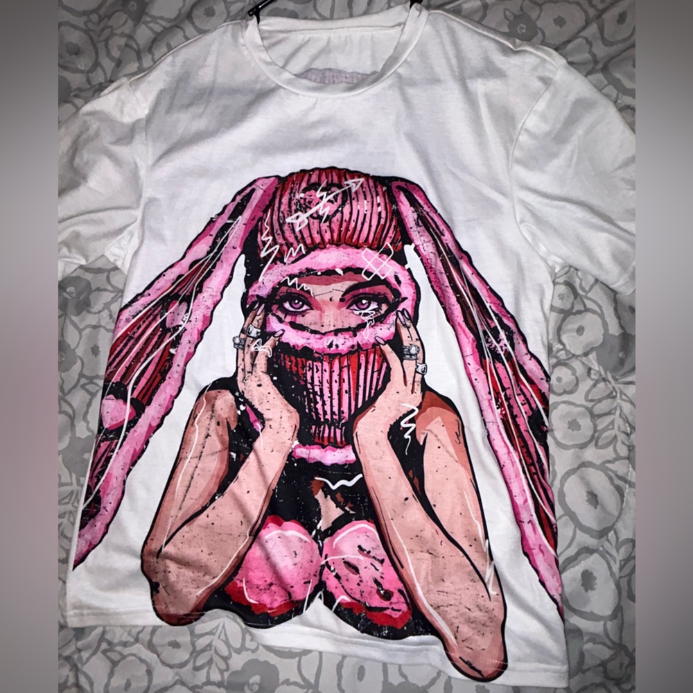 Manfinity White Tee with Pink Graphic Streetwear